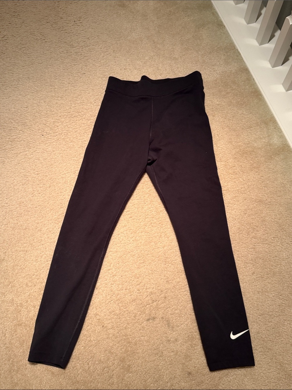 Nike women Black Athletic Leggings with Swoosh